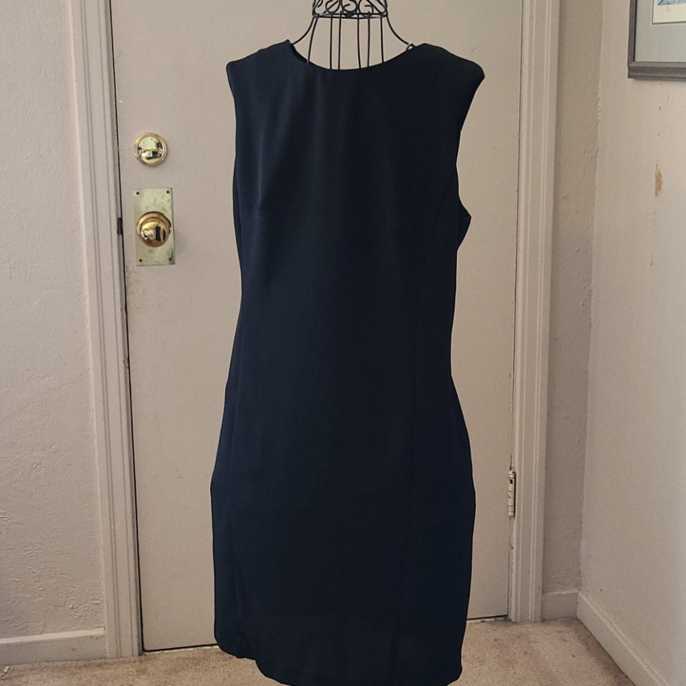 Dress - Picture 1 of 4